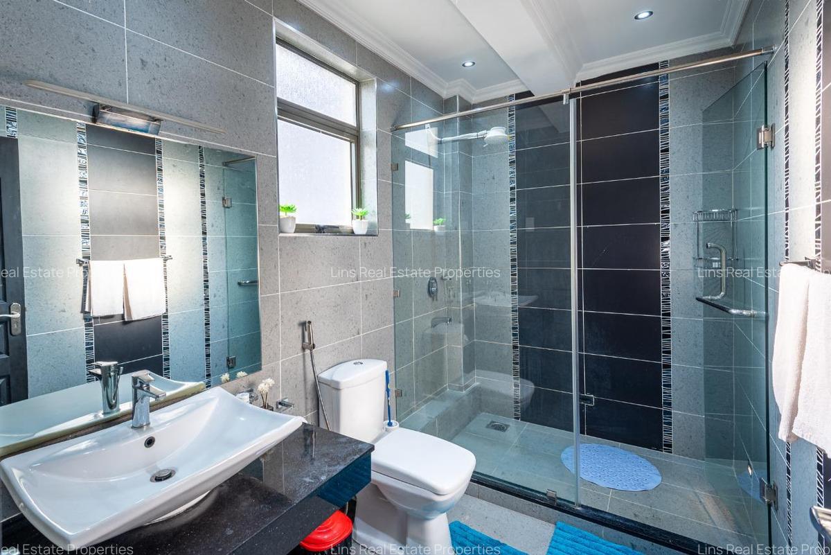 Serviced 2 Bed Apartment with En Suite in Kileleshwa - 5