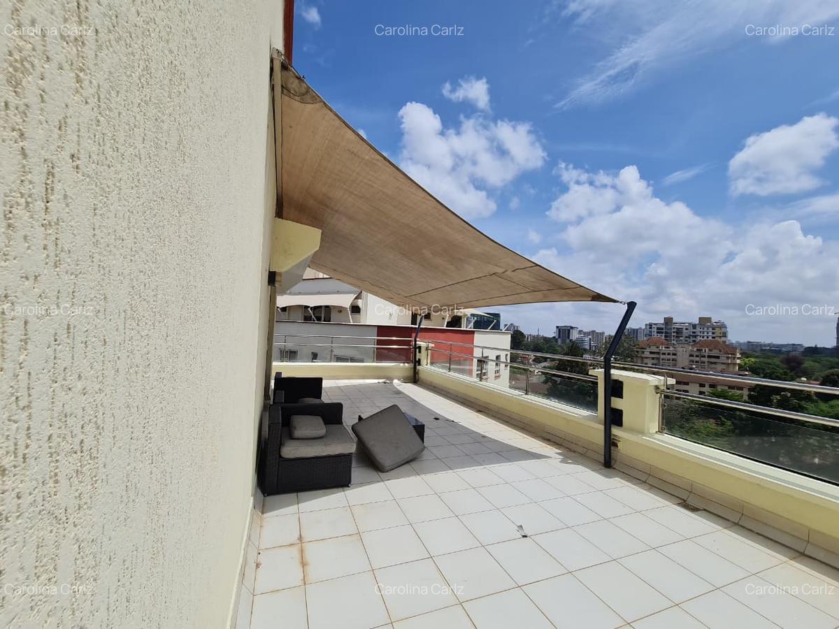 4 Bed Apartment with En Suite at Brookside Drive - 20