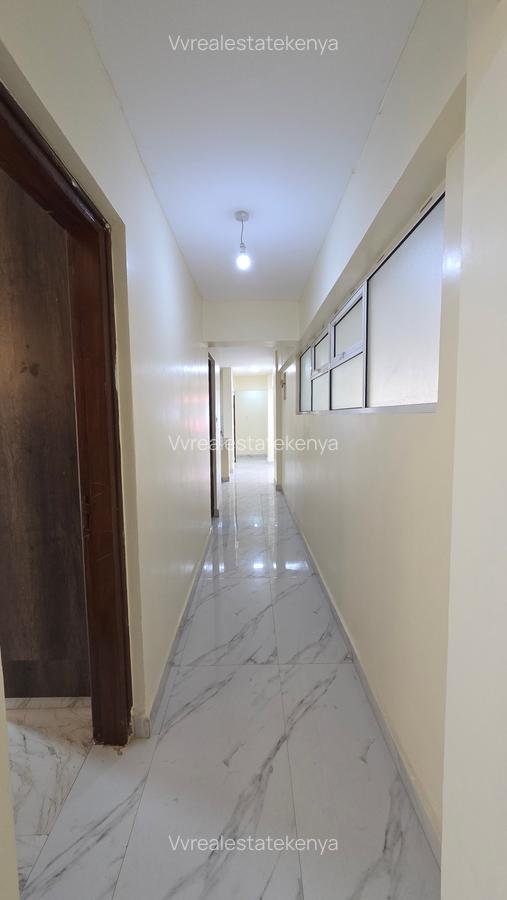 4 Bed Apartment with En Suite at 4Th Parklands - 17