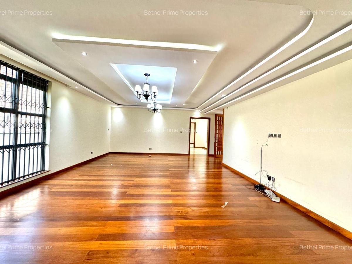 6 Bed Townhouse with En Suite in Nyari - 9