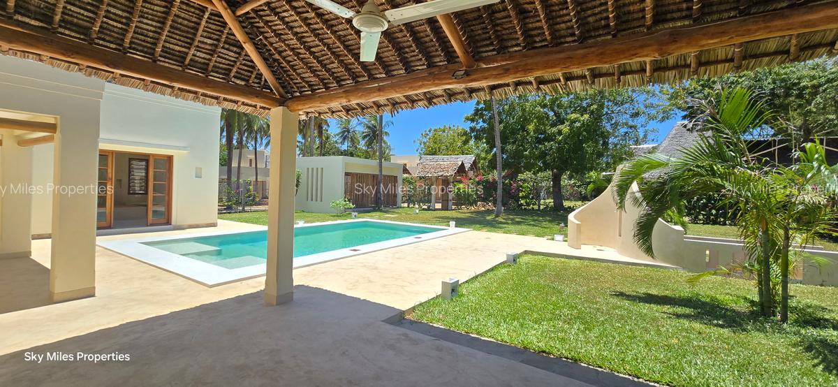 3 Bed Villa with En Suite at Watamu - 7