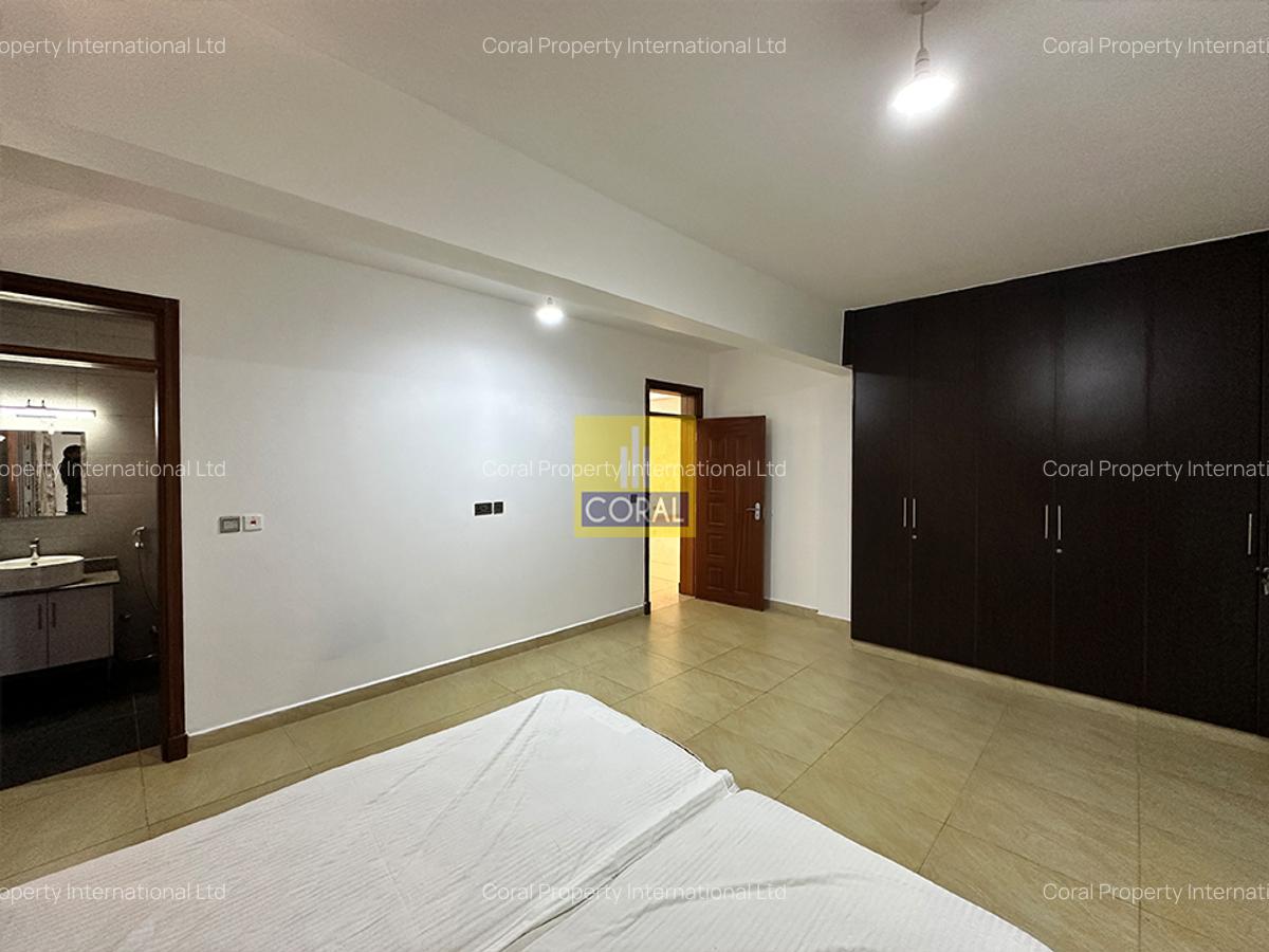 4 Bed Apartment in Parklands - 7