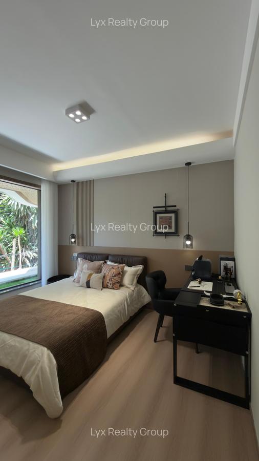 3 Bed Apartment with En Suite in Lavington - 13