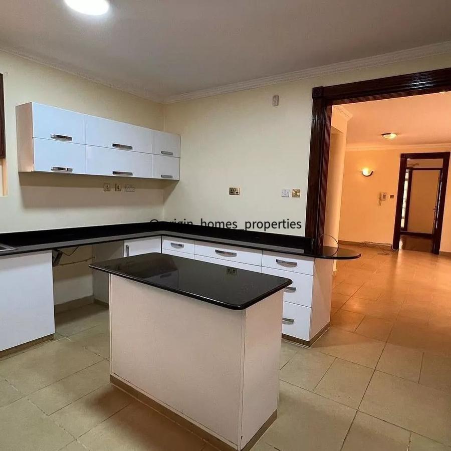 4 Bed Townhouse with En Suite at Kyuna - 4