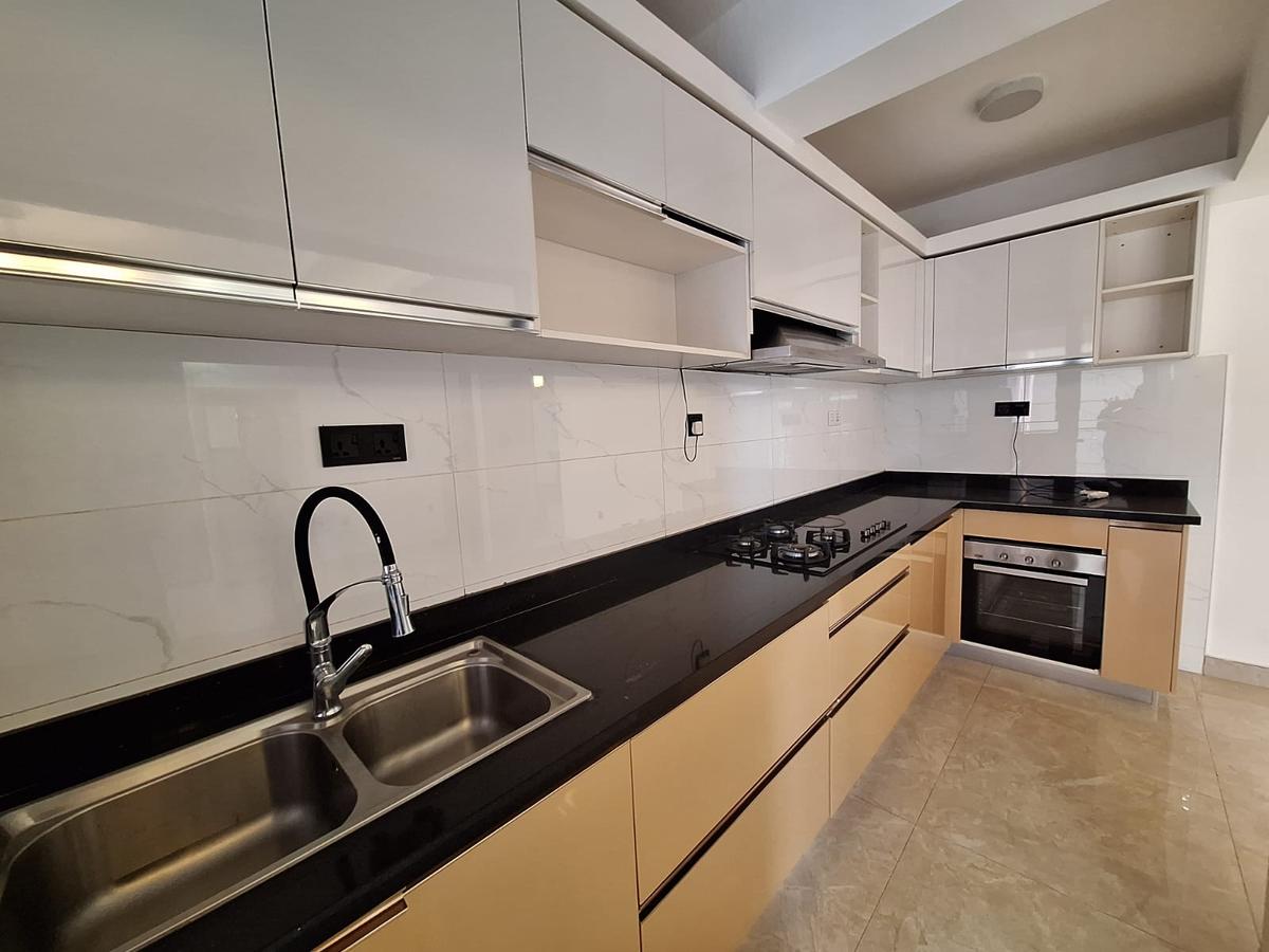 2 Bed Apartment with En Suite at Kingara Road - 6