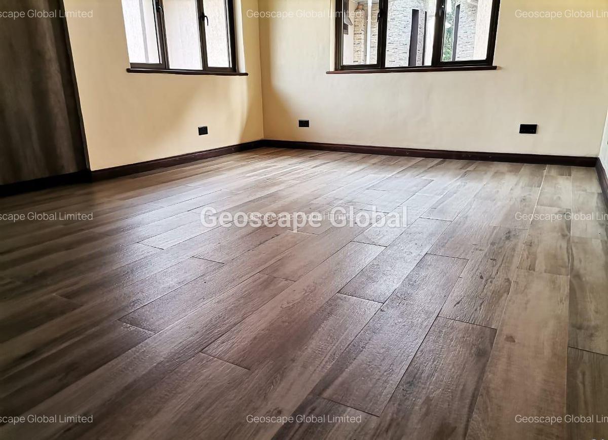 5 Bed Townhouse with En Suite in Lavington - 20