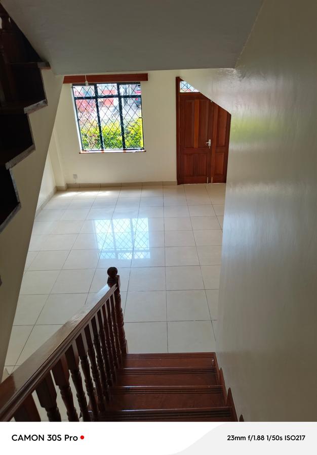 4 Bed Townhouse with En Suite at Lavington - 13