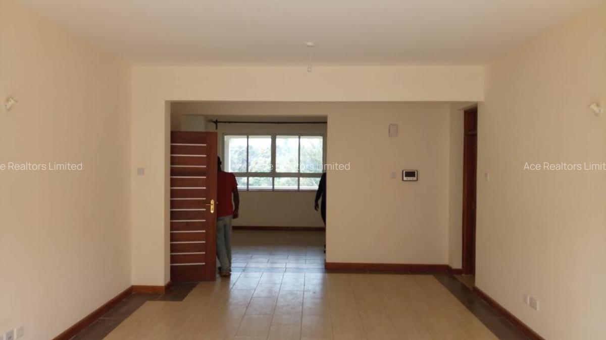 3 Bed Apartment with En Suite at City Park - 6