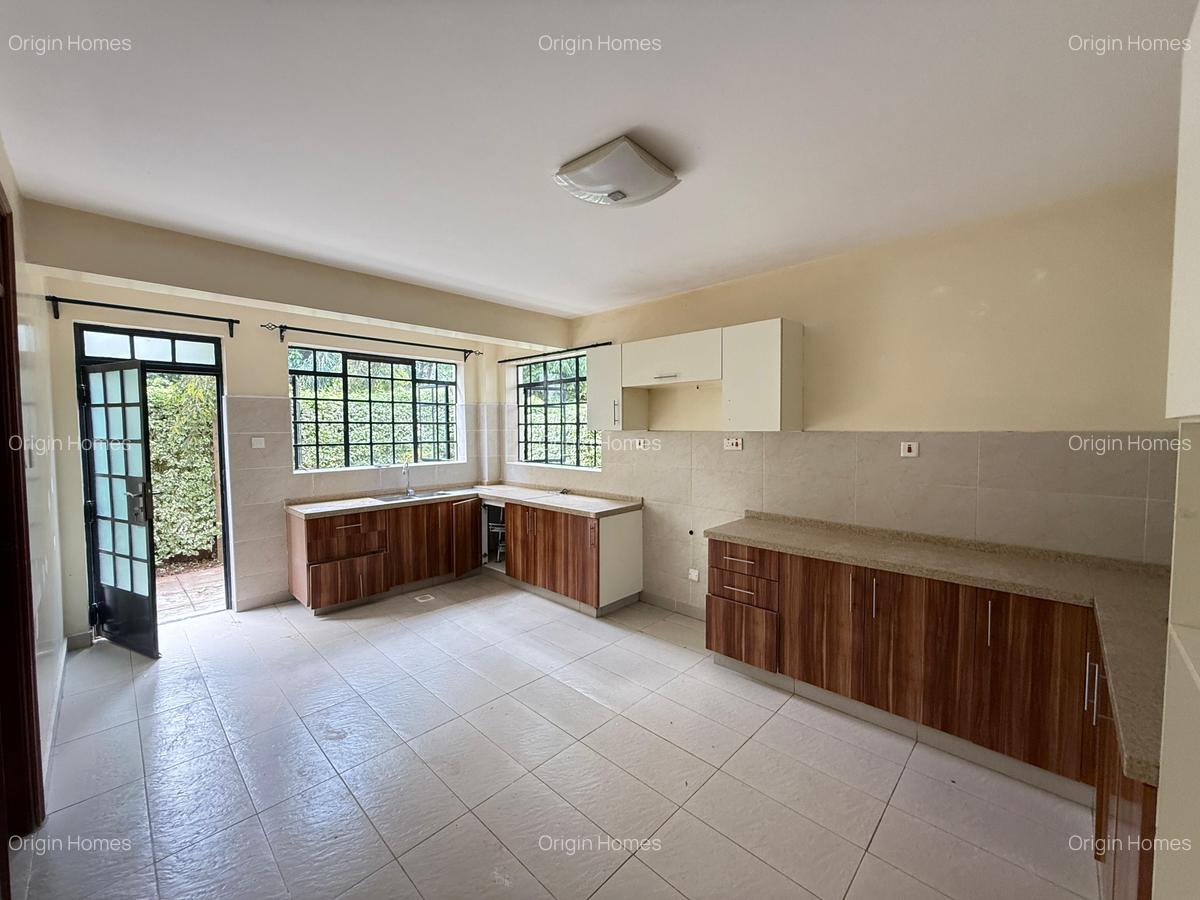 4 Bed Townhouse with En Suite at Kiambu Road - 7