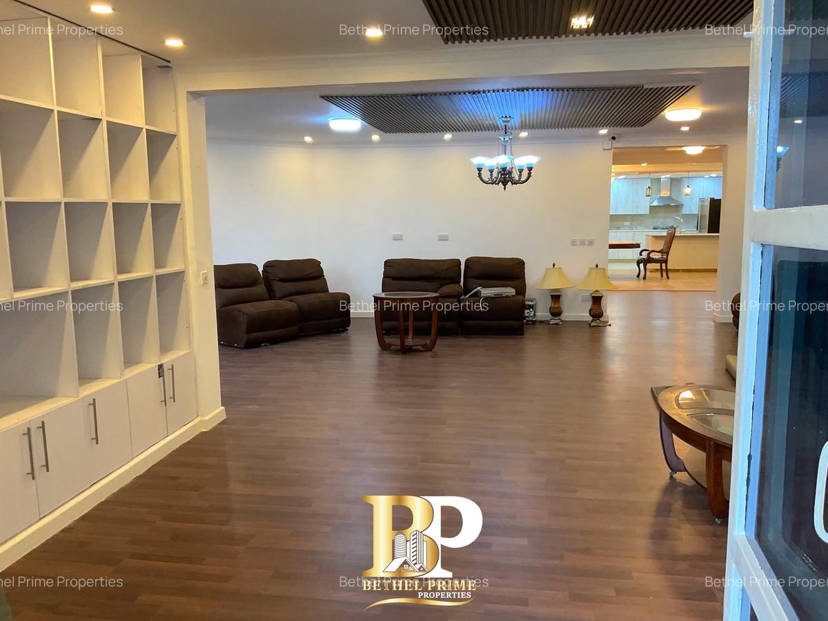 5 Bed Villa with Swimming Pool in Runda - 6