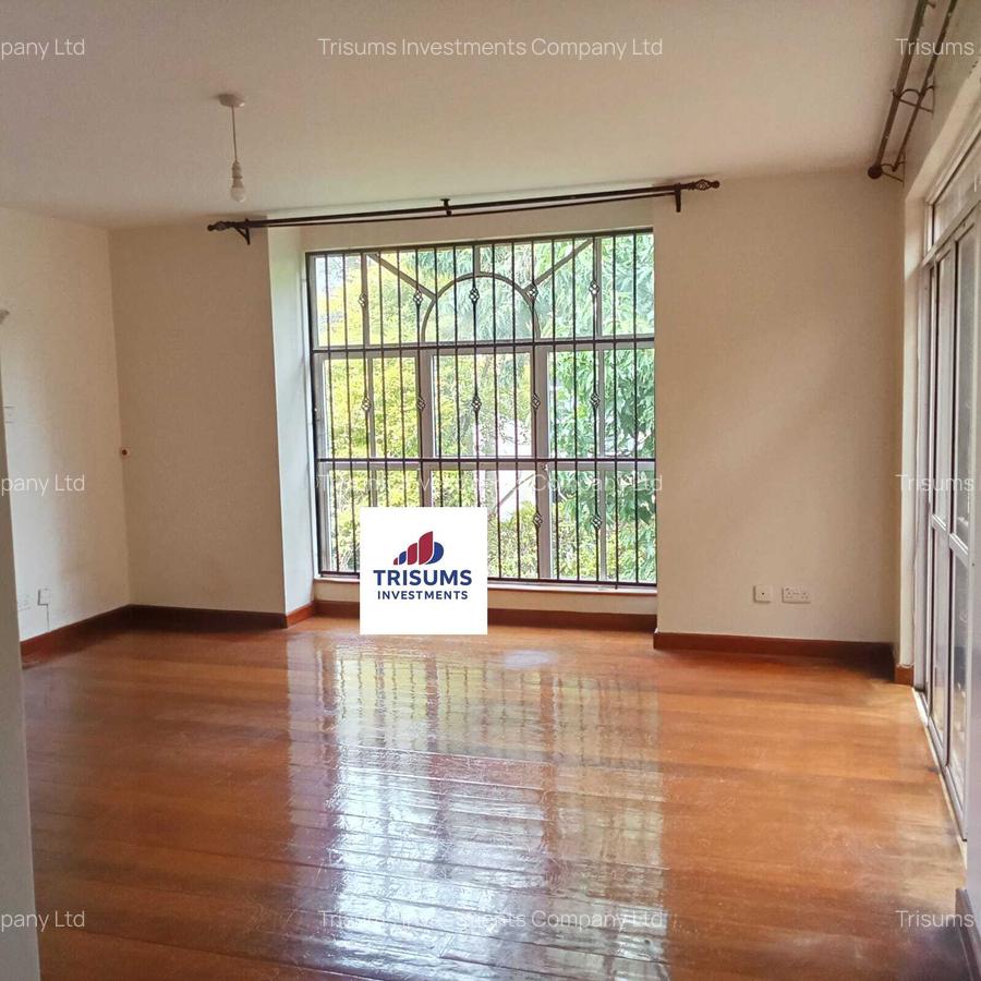 5 Bed Townhouse with En Suite at Grevellea Grove - 10