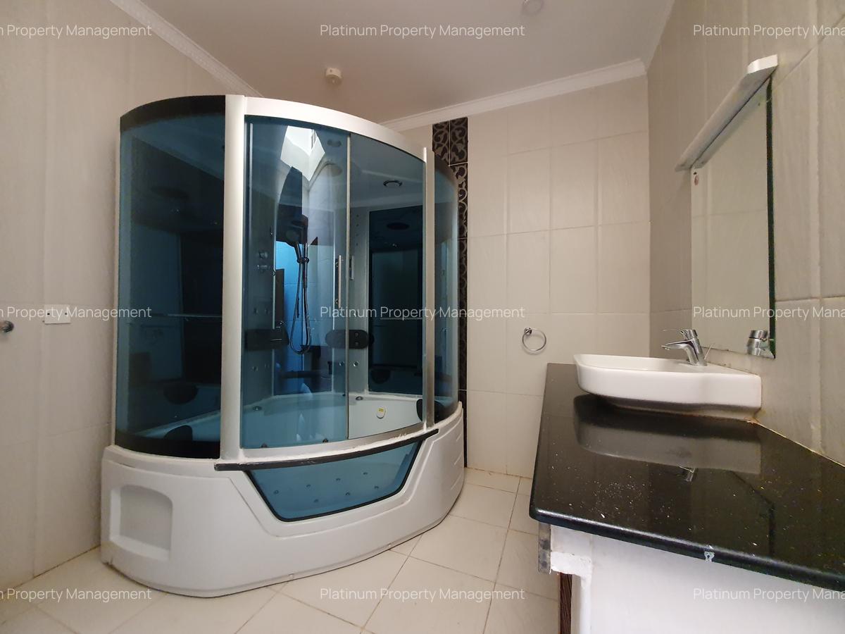 4 Bed House with En Suite at Kyuna Crescent - 19