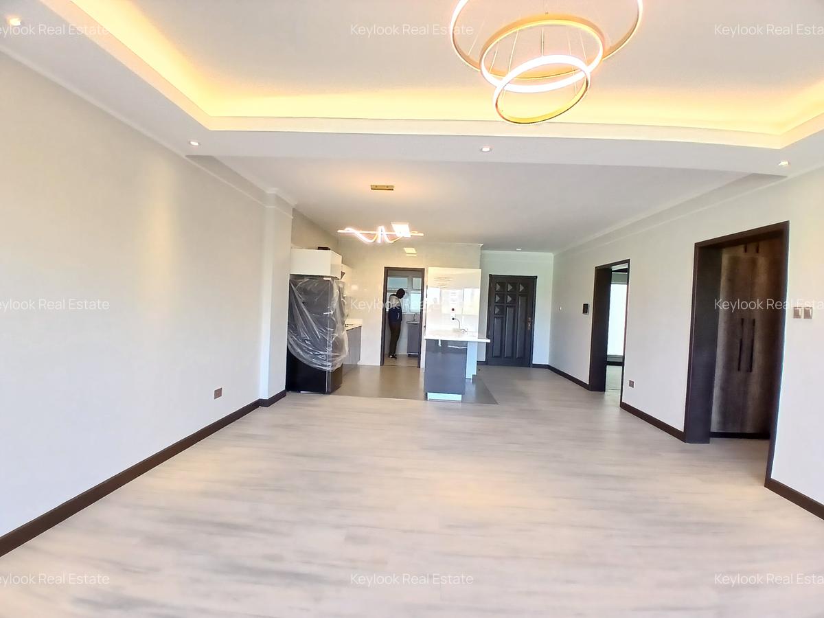 2 Bed Apartment with En Suite at Riverside Drive - 13
