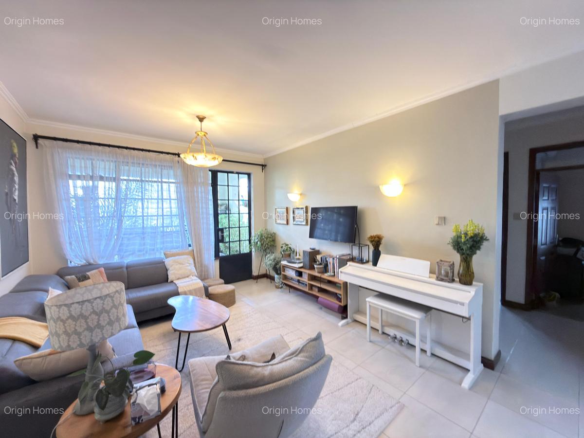 Serviced 2 Bed Apartment with En Suite in Brookside - 16