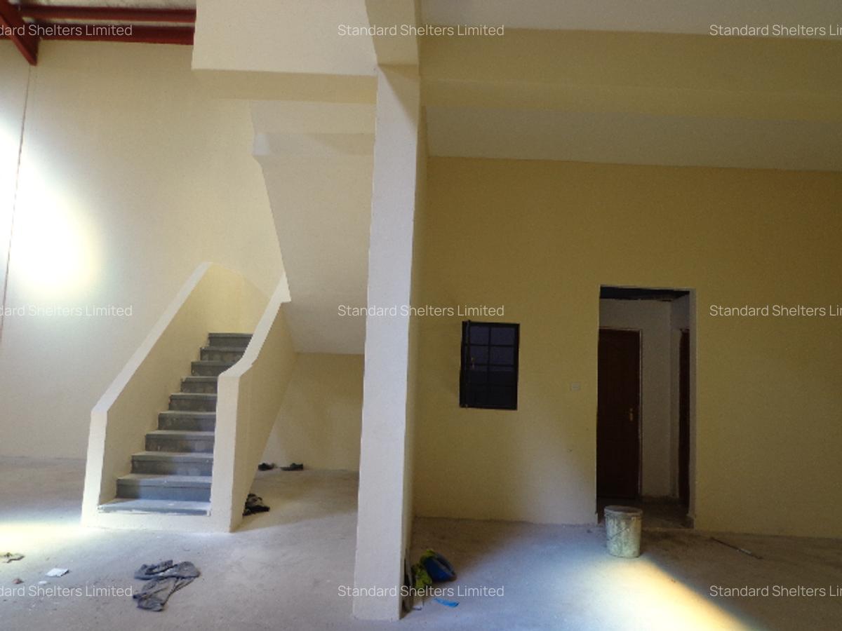 7,089 ft² Warehouse with Parking in Industrial Area - 16