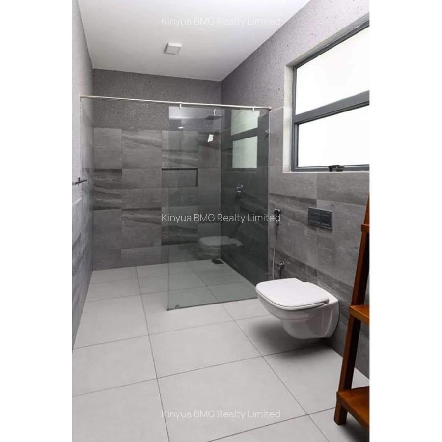 5 Bed Villa with En Suite in Nyali Area - 2