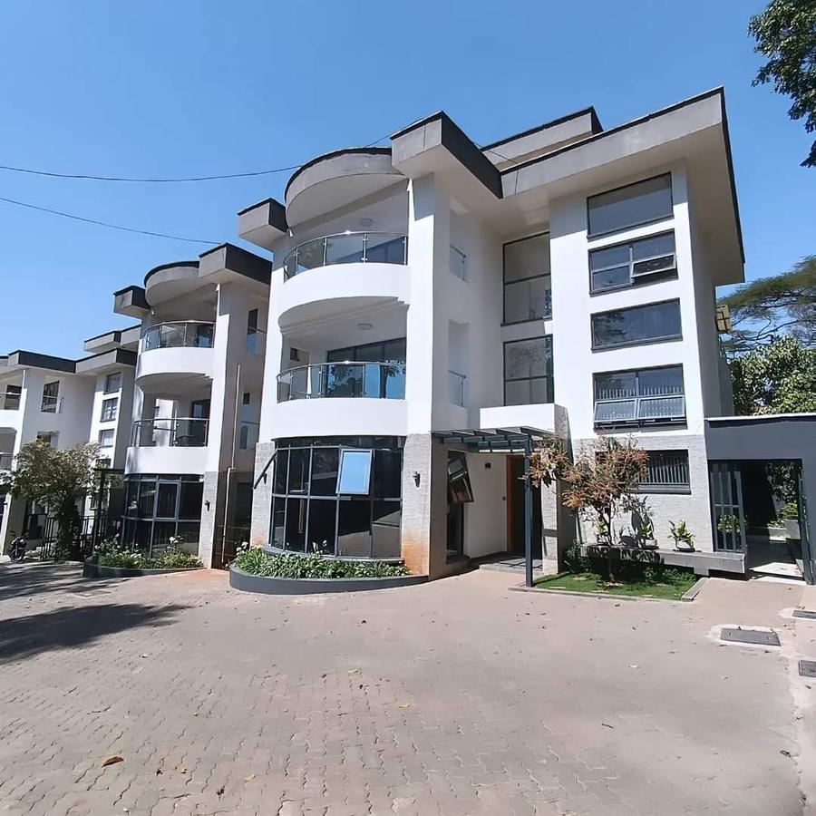 5 Bed Villa with En Suite at Lavington - 1