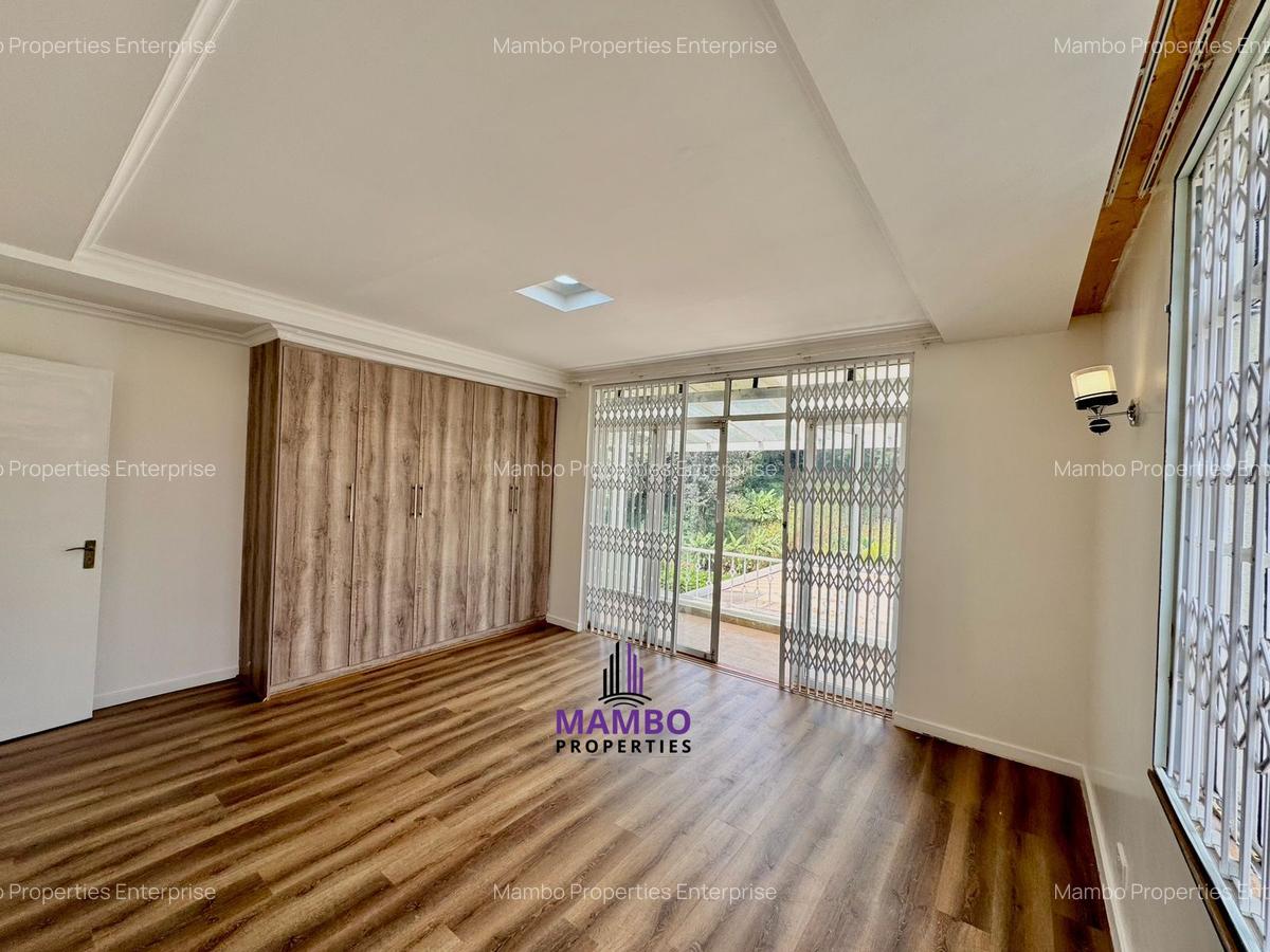 4 Bed Townhouse with En Suite at Westlands - 16