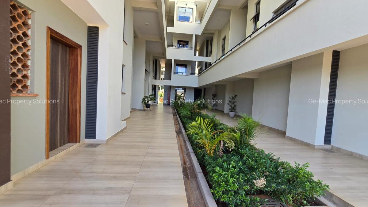 4 Bed Apartment with En Suite in Rosslyn - 17