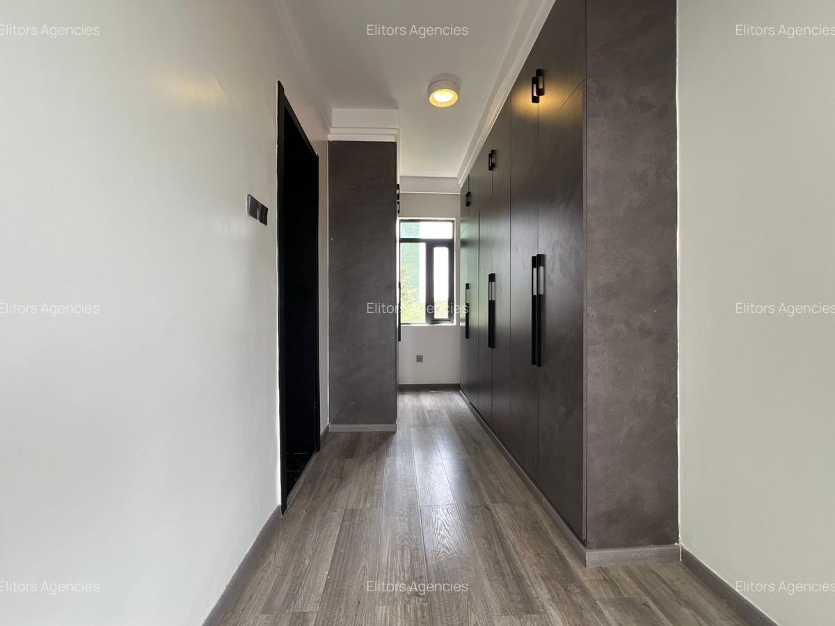 4 Bed Apartment with En Suite at Othaya Road - 16