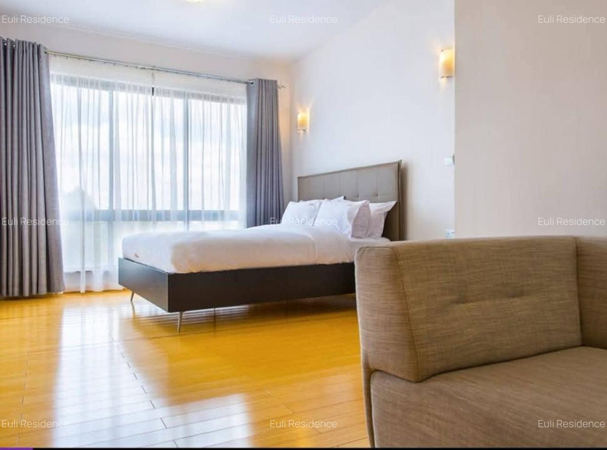 Serviced 2 Bed Apartment with En Suite at Brookside Drive - 5