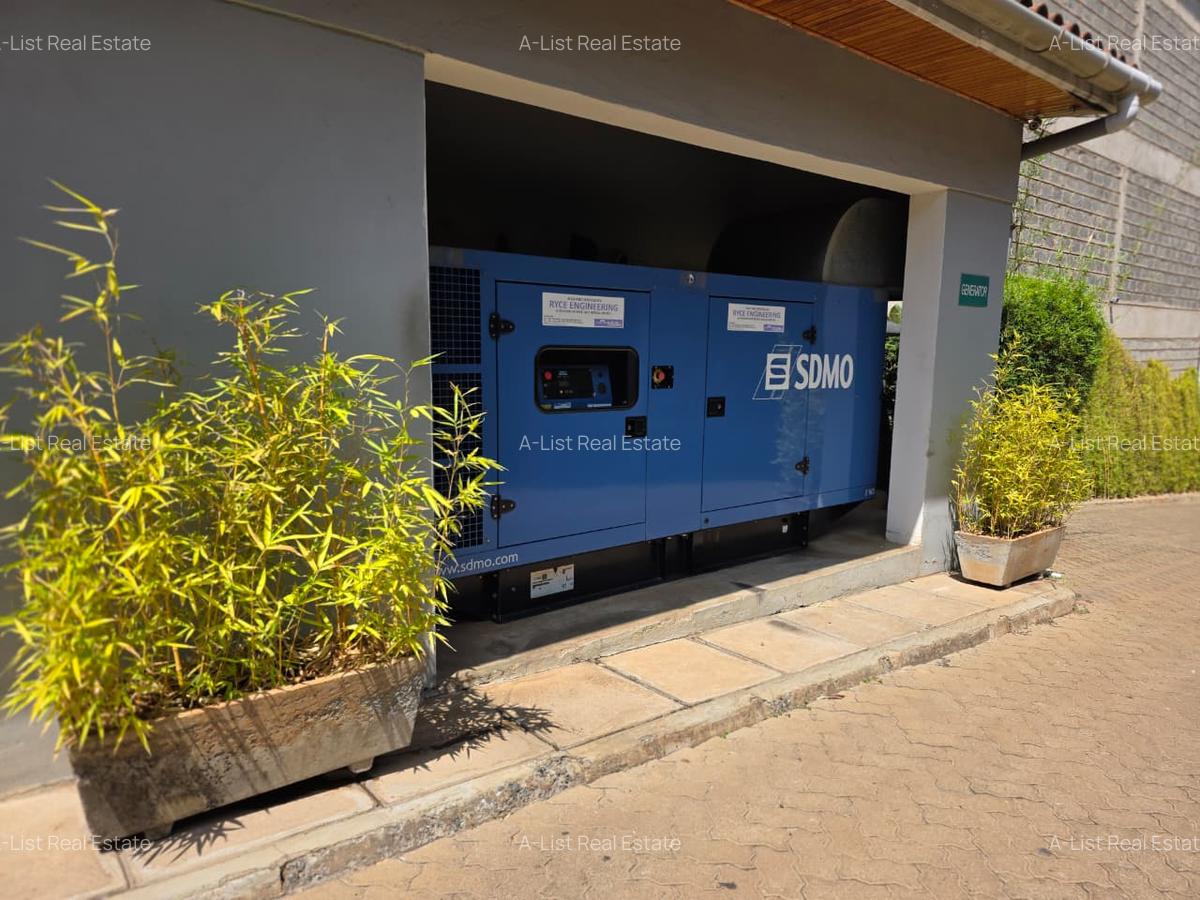 1 Bed Apartment with En Suite at Riverside - 15