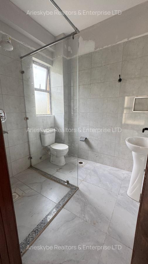 Serviced 1 Bed Apartment with En Suite in Westlands Area - 6
