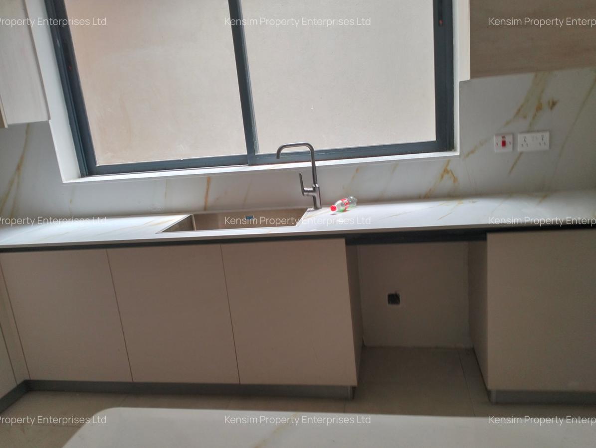 5 Bed Townhouse with En Suite in Lavington - 8