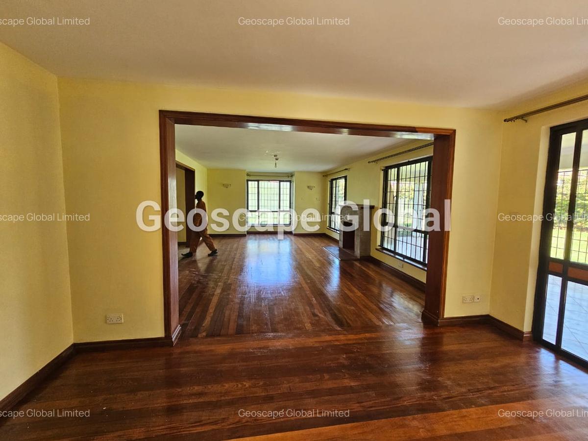 5 Bed House with En Suite in Runda - 9