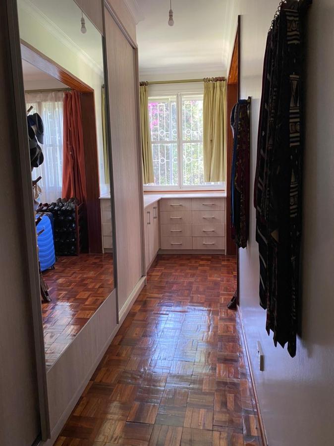 4 Bed House with En Suite at Westlands - 10