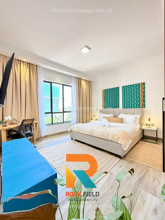 Serviced 2 Bed Apartment with En Suite in Brookside - 10