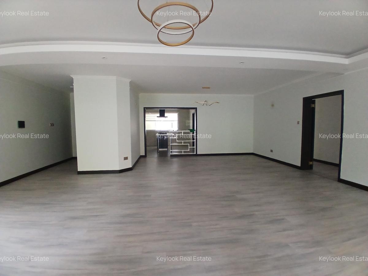 3 Bed Apartment with En Suite at Riverside Drive - 19