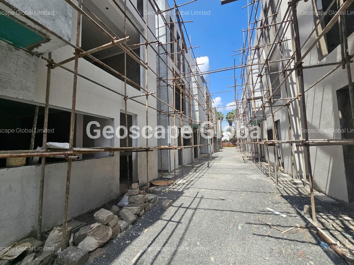 5 Bed Townhouse with En Suite in Lavington - 2