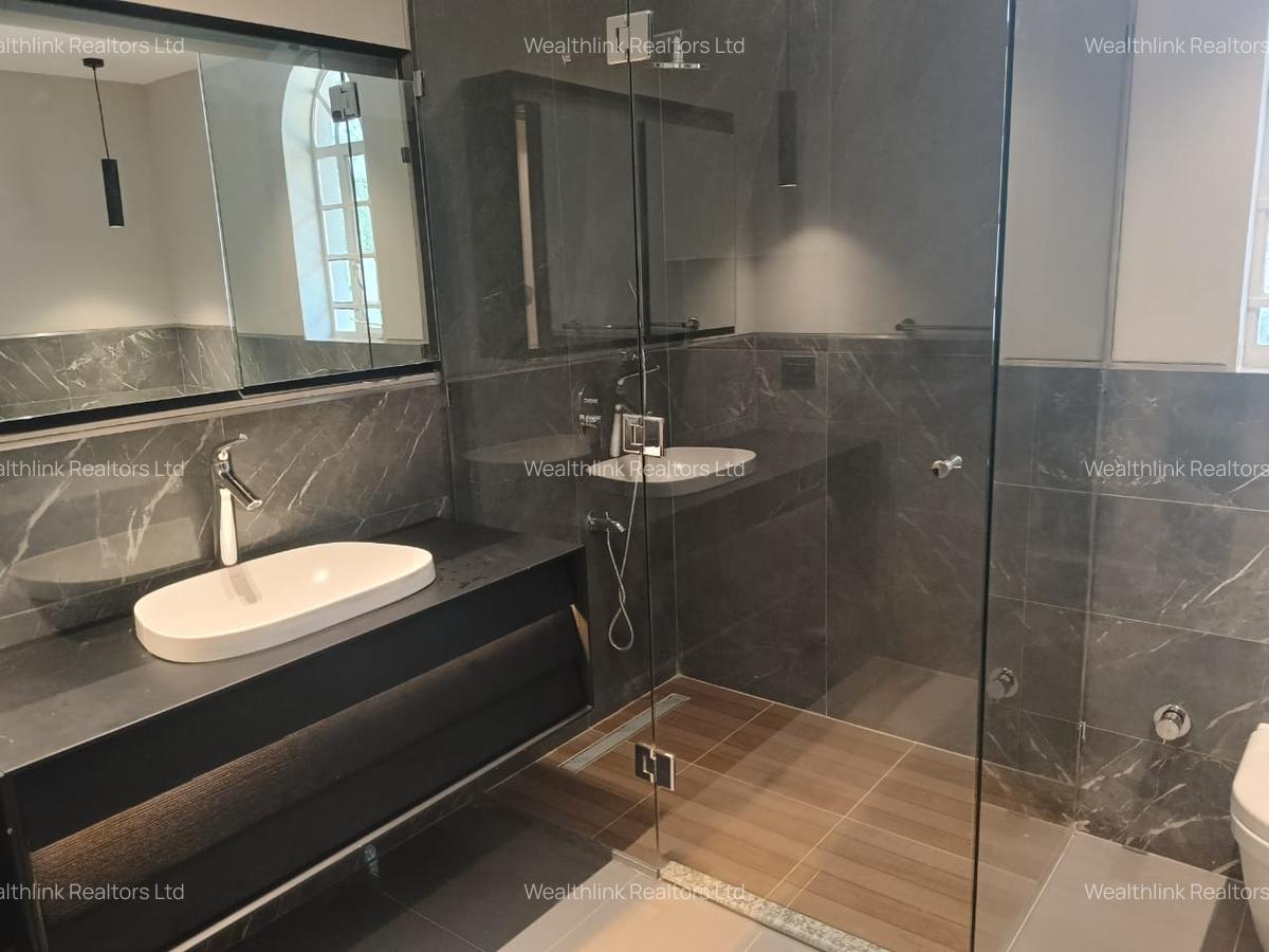 4 Bed House with En Suite at Runda - 14