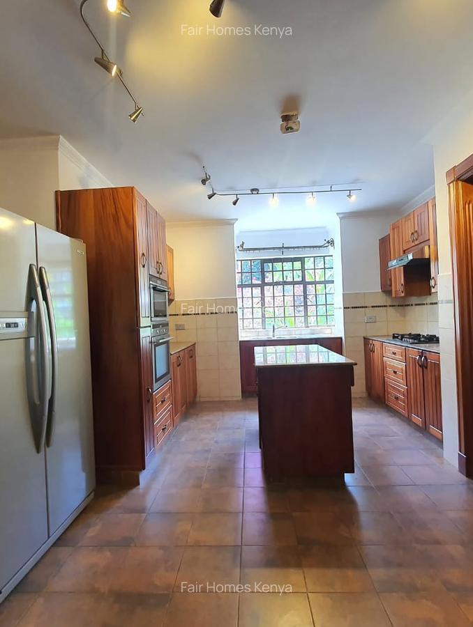 4 Bed Townhouse with En Suite at Peponi Road - 16