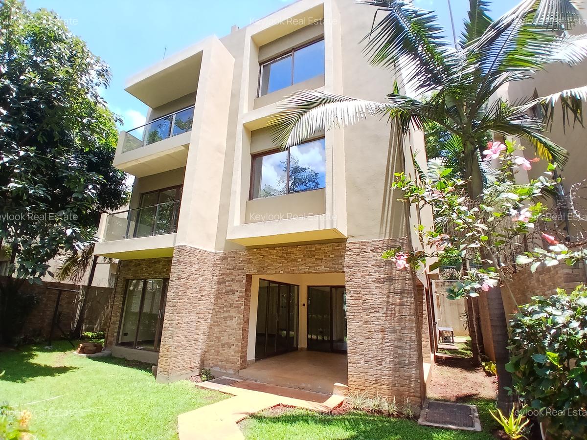 5 Bed Townhouse with En Suite at Lavington Green - 3