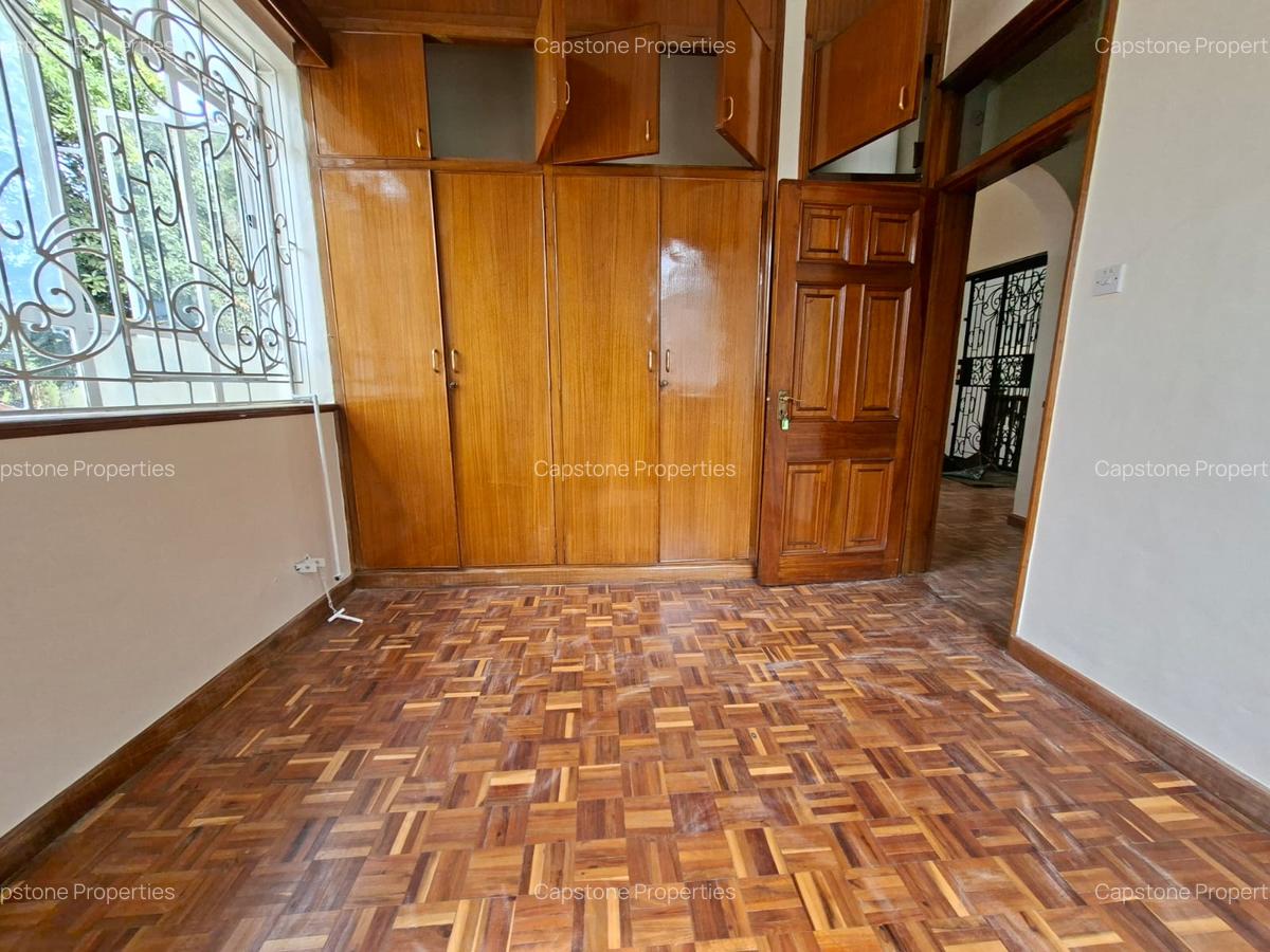 5 Bed House with En Suite in Nyari - 20