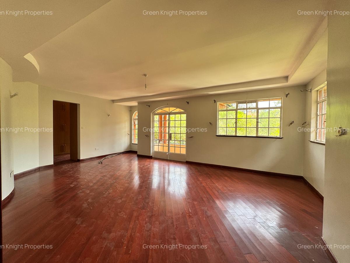 4 Bed House with En Suite in Karen - 8