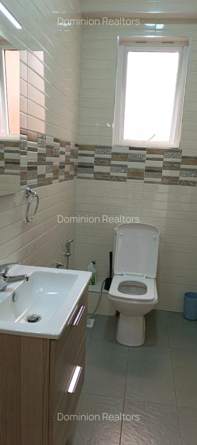 Serviced 2 Bed Apartment with En Suite at Brookside - 10