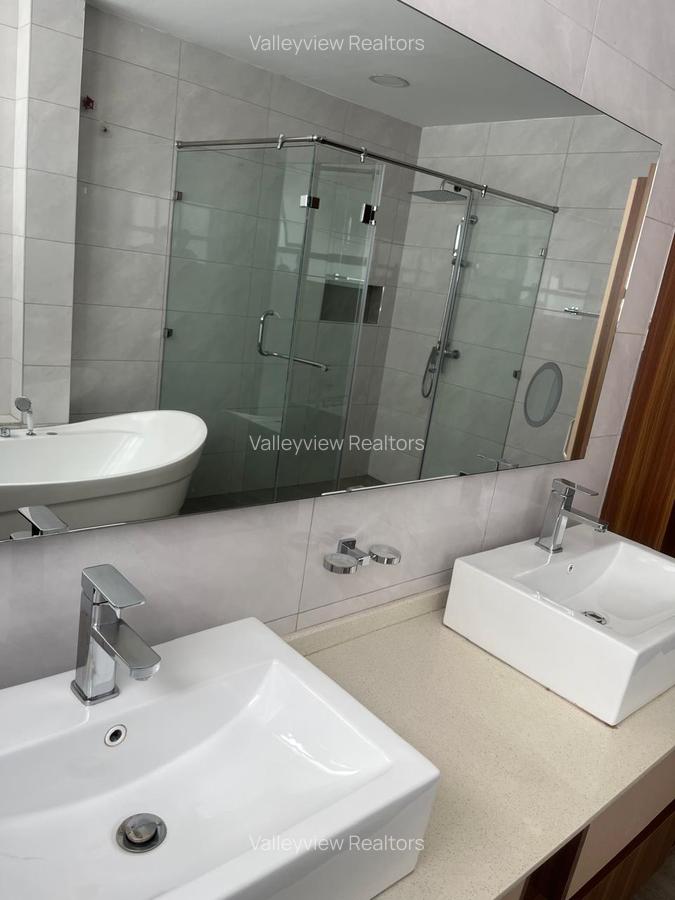 5 Bed Townhouse with En Suite at Kileleshwa - 4