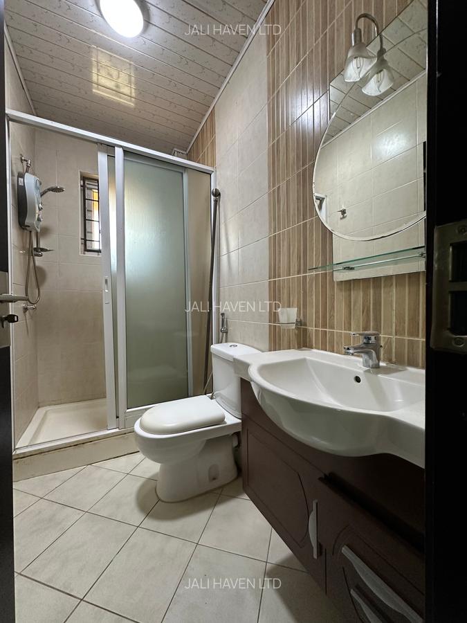 5 Bed Villa with En Suite in Lavington - 12