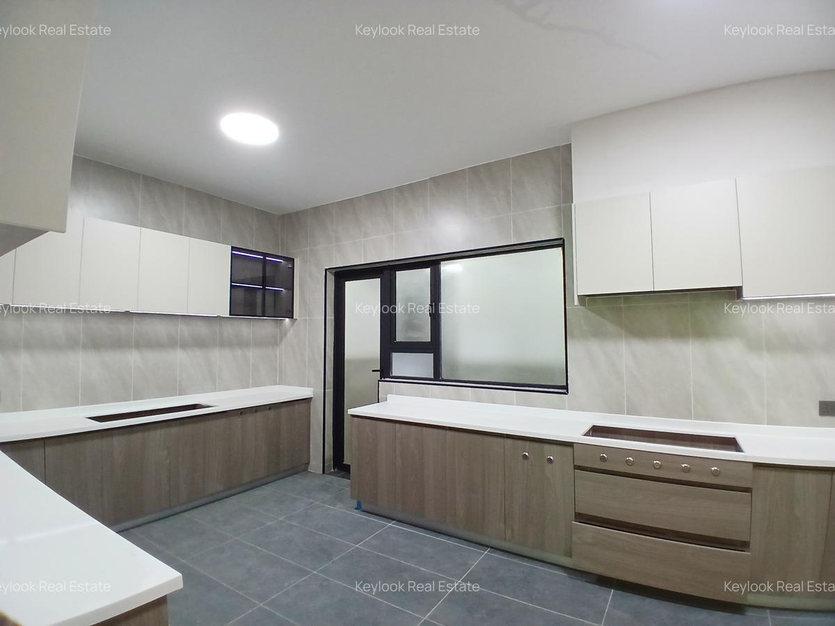 5 Bed Apartment with En Suite at Lavington - 6