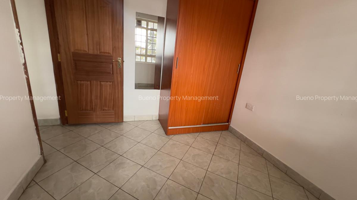 1 Bed Apartment with Borehole in Kilimani - 4