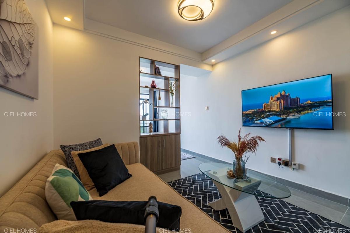 Serviced Studio Apartment with En Suite in Lavington - 6