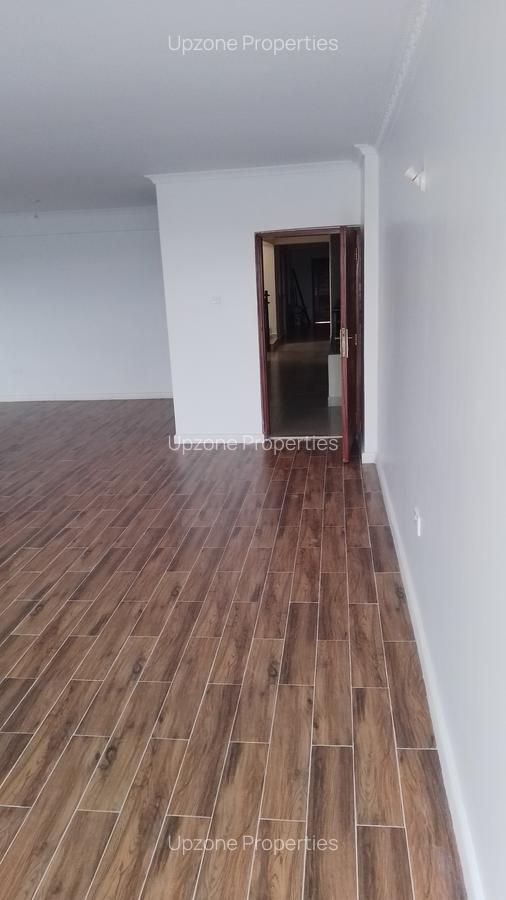 3 Bed Apartment with En Suite in Lavington - 7