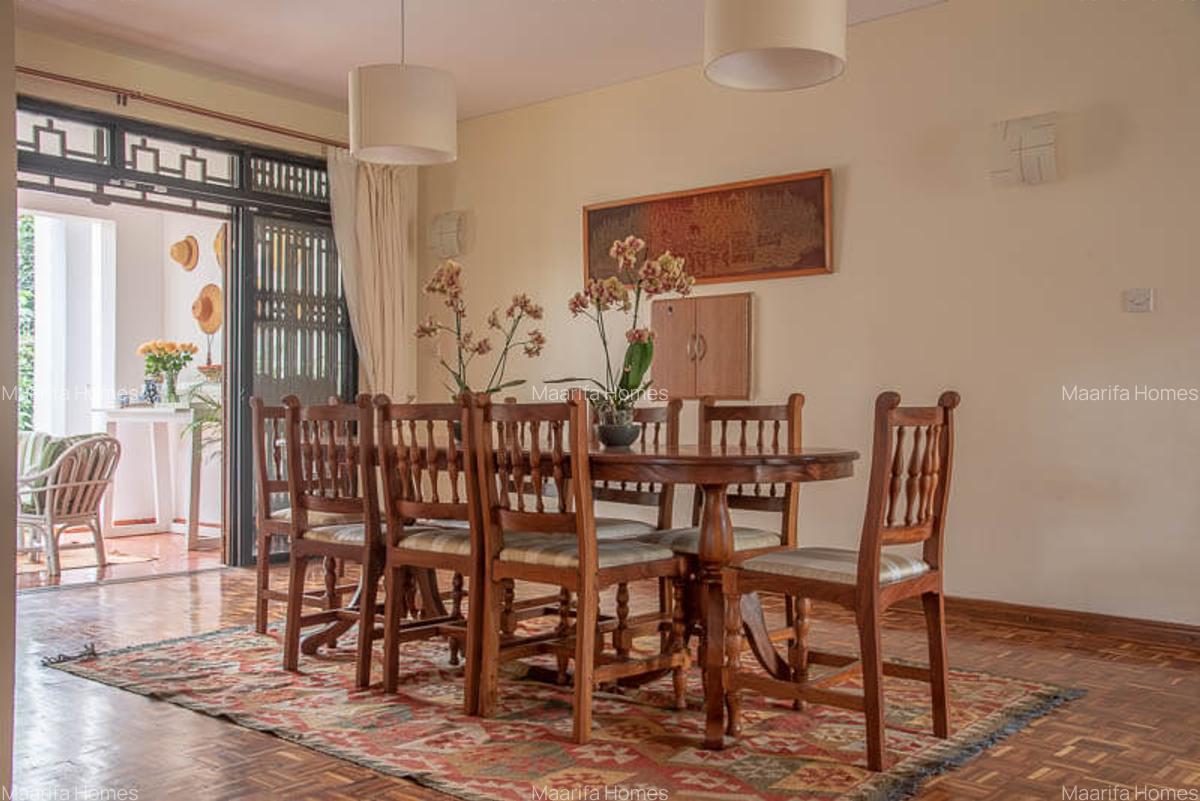 5 Bed House with En Suite in Runda - 9