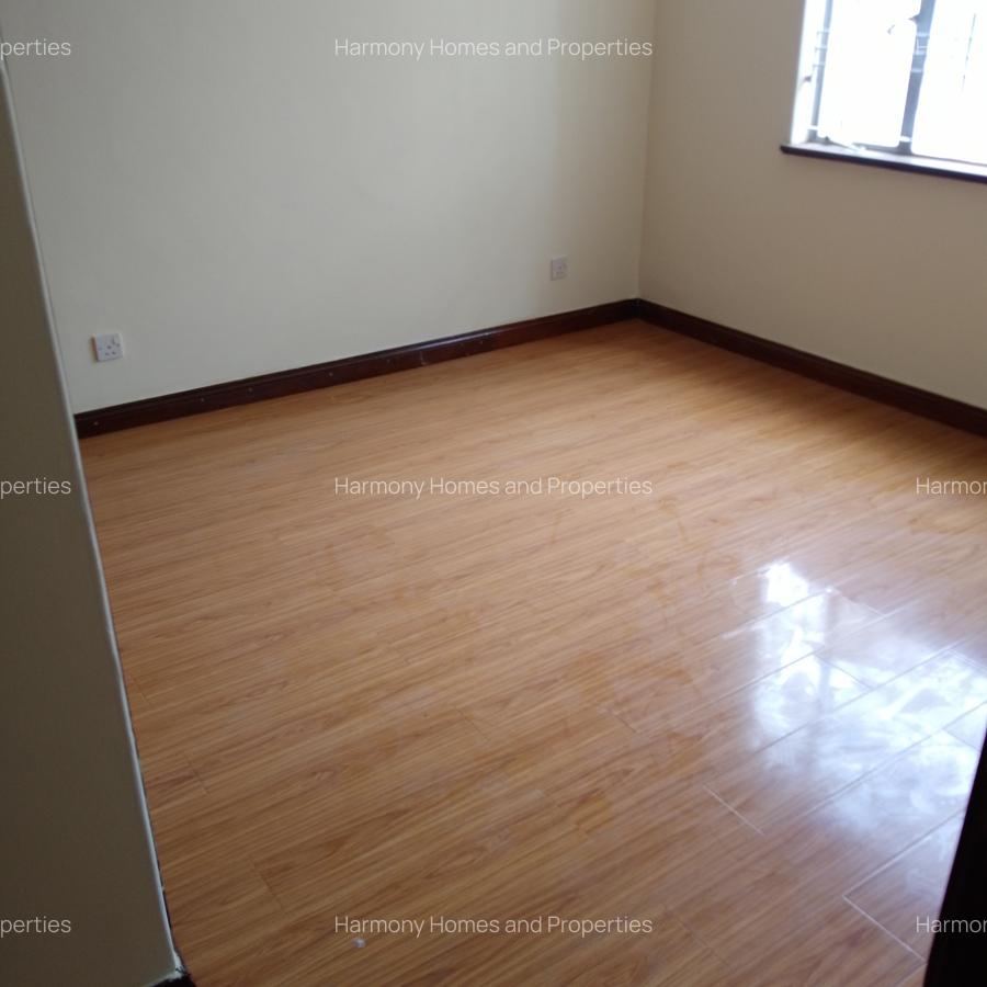 4 Bed Apartment with En Suite at Riverside - 10