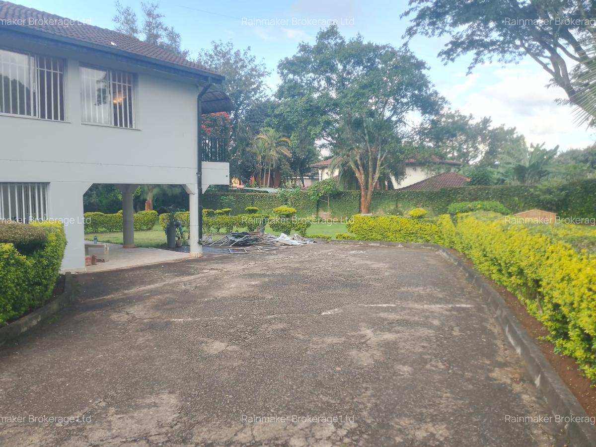 5 Bed House with En Suite in Nyari - 3