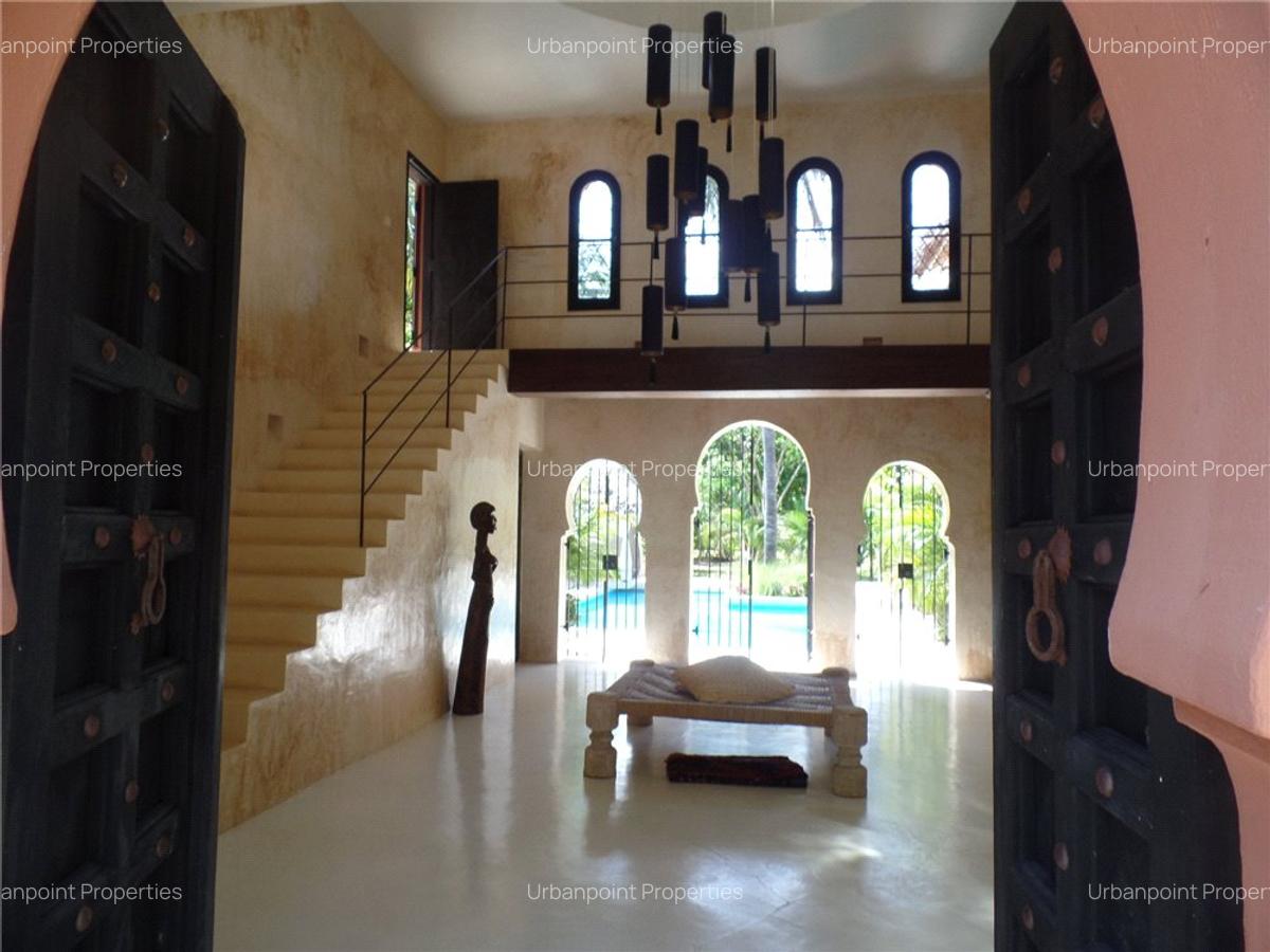4 Bed House with En Suite in Watamu - 3
