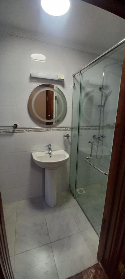 5 Bed Townhouse with En Suite at Lavington Green - 16